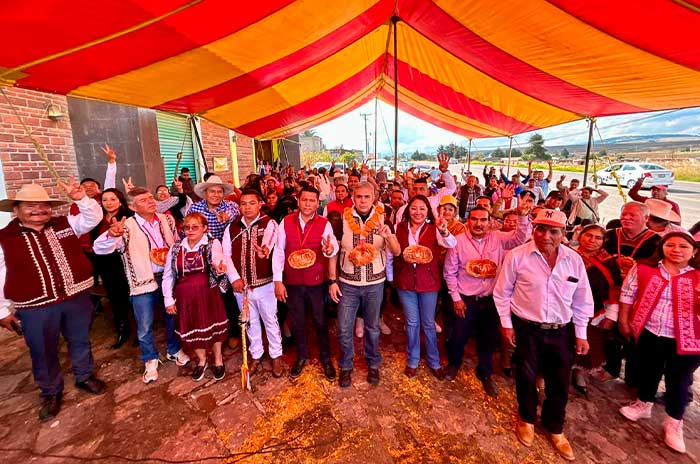 fernando vilchis apoyo comercio artesanos indigenas