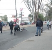 Balean a checador de combis a plena luz del día