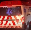 Camión se estrella contra puente y muere ayudante