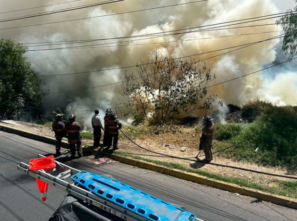 Incendio consume 2 mil metros de pastizales 