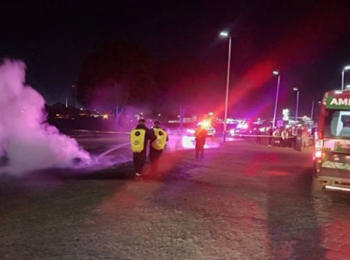 Motociclista muere calcinado tras chocar contra tráiler