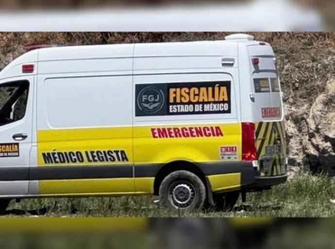 Hallan cuerpo semidesnudo y en descomposición dentro de una zanja