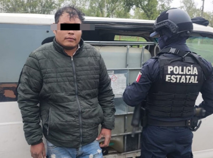 Capturan a huachicolero con mil litros de gasolina 