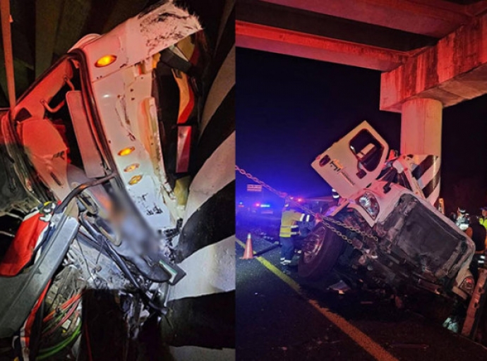 Trailero sobrevive a brutal choque contra puente en el Arco Norte