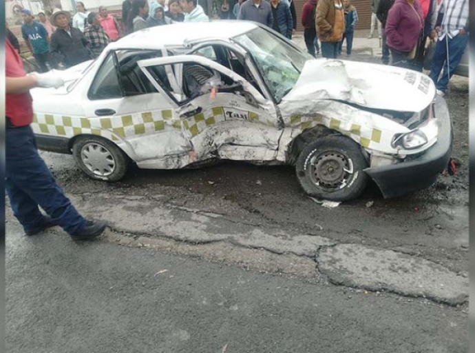 Muere menor de 14 años en accidente vial