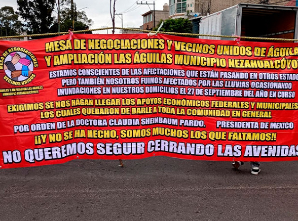 Con bloqueo denuncian falta de apoyo por inundaciones