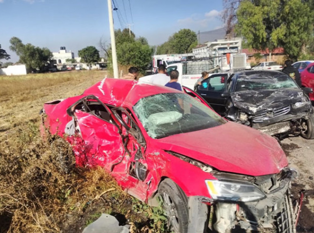 Choque múltiple deja una mujer muerta