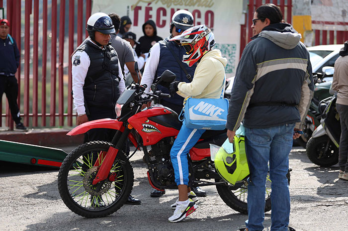 moto2