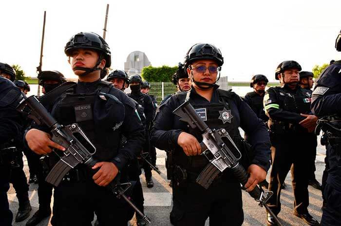 policias