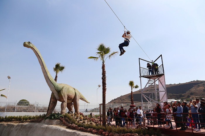 Dinosaurios_gigantes_nuevo_atractivo_turístico_en_Chimalhuacán.png