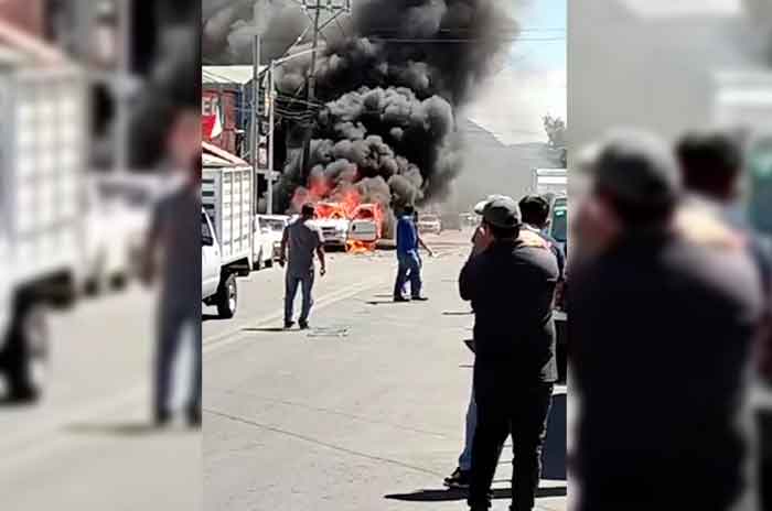 Explota_camioneta_cargada_con_pirotecnia_en_Tultepec.jpg