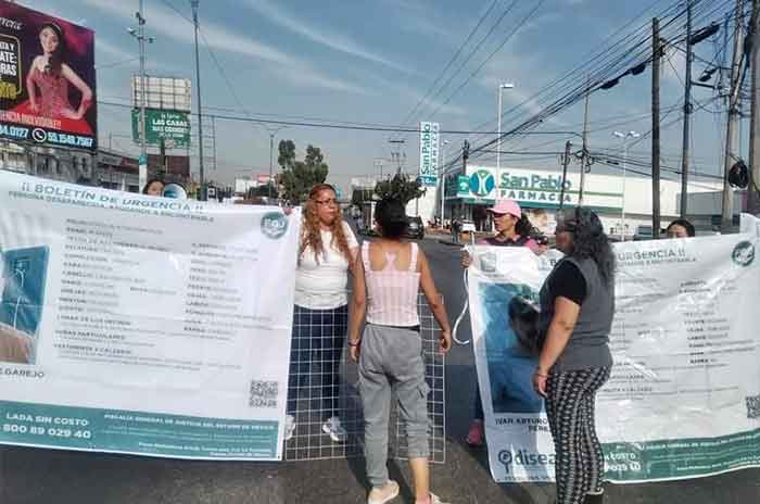 Precaución_Bloqueo_en_López_Portillo_en_Coacalco_exigen_hallar_a_Iván2.jpg