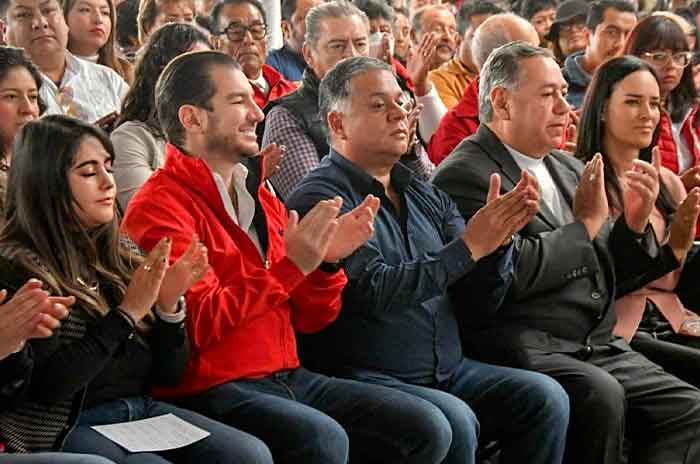 Rinde_diputado_Jesús_Moreno_2º_Informe_Legislativo_en_NicolásRomero_2.jpg