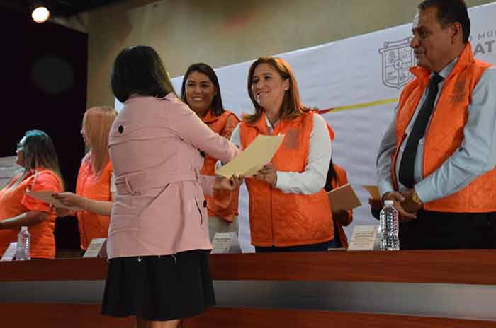 SanMateoAtenco_Presentan_Ana_Muñiz_modelos_contra_la_violencia_de_género_3.jpg