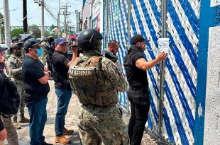 VIdeo: Catean dos gaseras en Ecatepec por huachicol; hay una mujer detenida