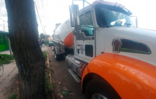 Golpean y "pican" a gaseros frente a la Central de Abasto de Toluca