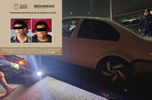 Autoridades estatales detuvieron a dos hombres tras una persecución y rescataron a una persona.