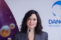 La presidenta de la Comunidad de Madrid suspendió parte de su agenda en México tras denunciar protestas y un ambiente adverso durante su visita.