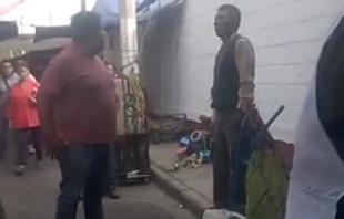 #Video: ¡Entrale perro!', increpa inspector a pulquero en Tianguistenco... y lo golpea