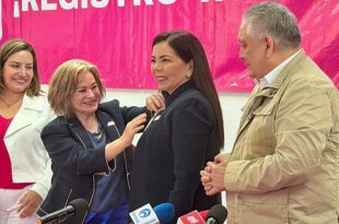 Carolina Monroy del Mazo anunció su renuncia al PRI tras décadas de militancia y confirmó su incorporación a la organización Somos MX.