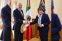 El encuentro fortalece los lazos de colaboración entre el Estado de México y las autoridades estadounidenses.