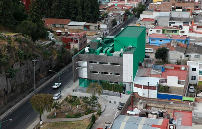 Presenta UAEM "Figuras de yeso para el nacimiento"