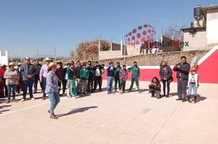 La presidenta municipal de Villa Victoria inauguró la Plazoleta en el jardín principal de la localidad de Barrio el Vivero, entre otras obras.