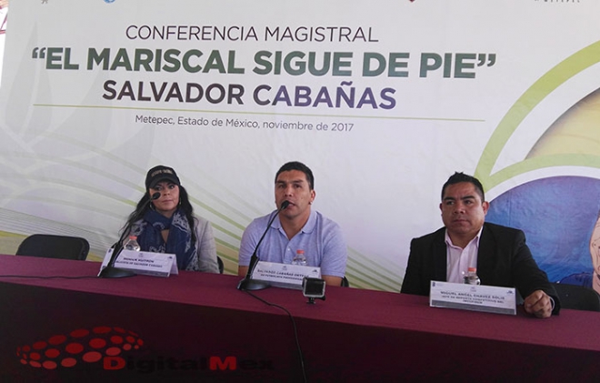 “El Mariscal sigue de pie": Salvador Cabañas