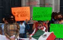 Se convirtió en una de las cuatro mujeres transexuales en obtener jurídicamente los documentos que la acreditan como mujer