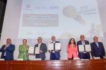 El rector de la Autónoma mexiquense detalló que el apoyo al estudiantado ha sido una pieza clave para la consolidación de una institución de calidad