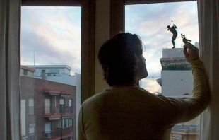 El artista urbano español Pejac invita al mundo a participar en #StayArtHomePejac