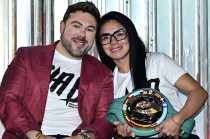 La mexiquense Jacky Calvo recibió en el gimnasio The Jab Del Valle oficialmente su cinturón Continental Latino de peso supermosca del WBC.