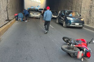 El herido fue atendido por los servicios de emergencia y trasladado a un hospital.