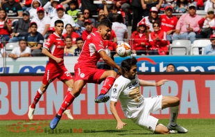 "Garra" Puma se impone al Diablo en el fútbol