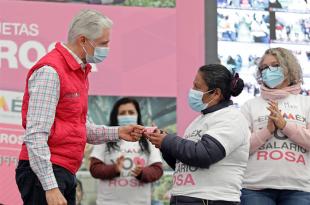 "Aún en pandemia este compromiso con las mujeres no se detuvo", destacó Alfredo Del Mazo Maza