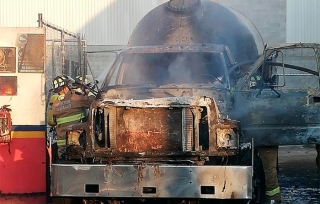 #Video: Se incendia pipa de gas en #Edomex