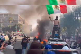 Manifestaciones en Los Ángeles y Nueva York fueron reprimidas con gases lacrimógenos y fuerza policial.