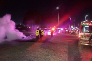 El impacto provocó el incendio de la unidad.