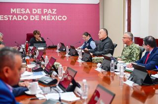 La gobernadora Delfina Gómez Álvarez encabezó la Mesa de Paz donde se dieron a conocer los resultados de la ENSU.