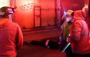 La zona fue acordonada para que los peritos levantaran el cadáver