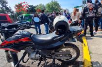 La Ley Chaleco es la obligatoriedad para portar en el chaleco o la chamarra el número de placa de las motocicletas.