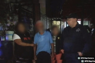 Policías de Ecatepec acompañan a adulto mayor extraviado hasta su hogar
