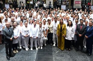 Trabajadores de Salud recibieron pagos y bonos pendientes del IMSS-Bienestar.