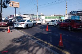 Inconformes protestaton por la construcción de una gasera al considerar que representa un riesgo para las familias.