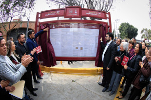 Isaac Montoya Márquez, presidente municipal de Naucalpan, durante la promulgación del Bando Municipal 2026.