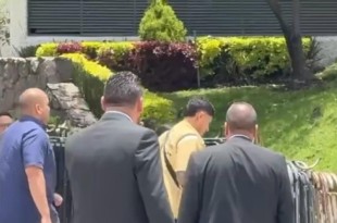 Poco después de recibir el citatorio, Carlos Salcedo reapareció en sus redes sociales