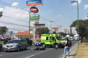 Conductores que pasaban por la carretera avistaron a la víctima tendida en el asfalto