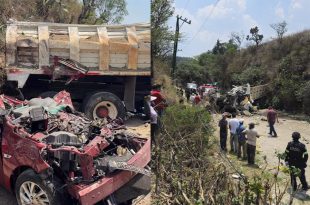 Elementos de emergencia realizaron labores de rescate en la carretera Naucalpan–Ixtlahuaca, donde un camión de carga impactó a un vehículo, dejando cuatro personas fallecidas.