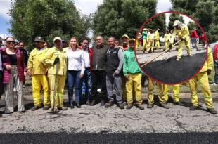 Ana Muñiz supervisa trabajos de bacheo en San Mateo Atenco