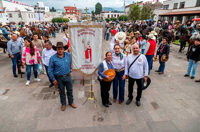 Las Fiestas Patronales continuarán con carros alegóricos, actividades culturales y música
